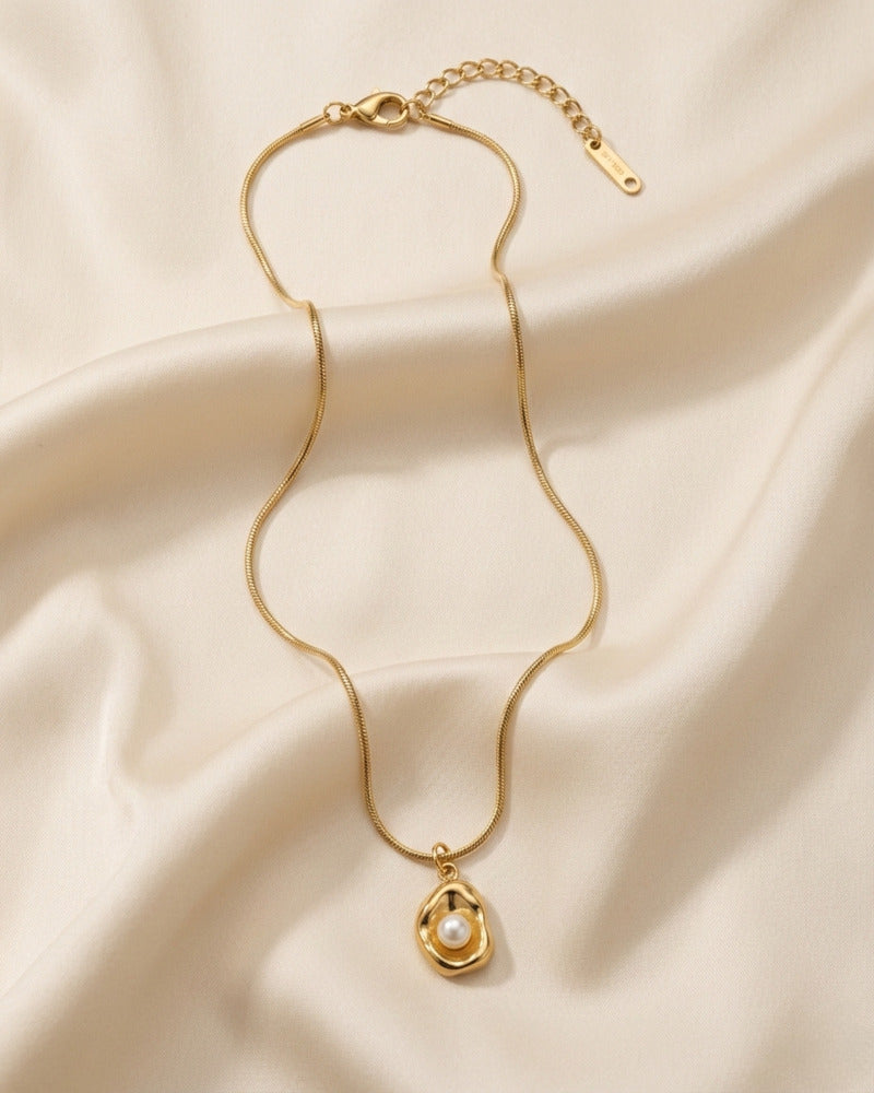 Pearl Molten Drop Snake Chain Necklace
