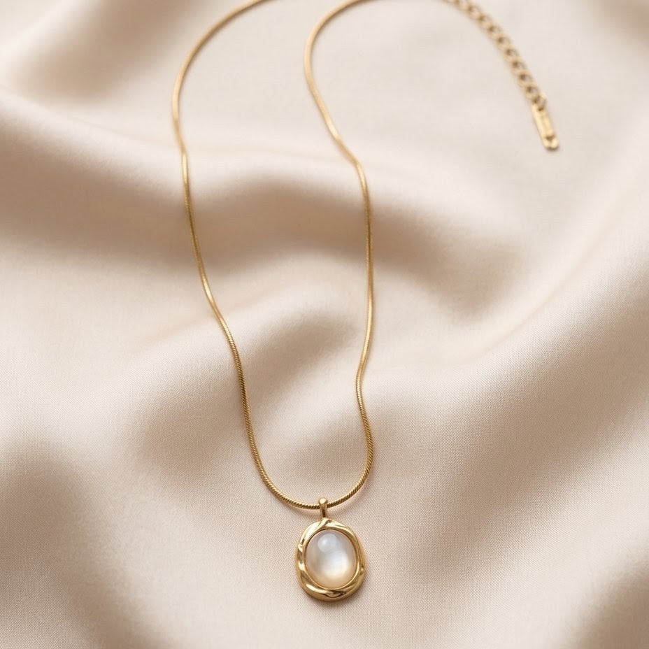 Mother of Pearl Clover Star Gold Plated Necklace (Copy)