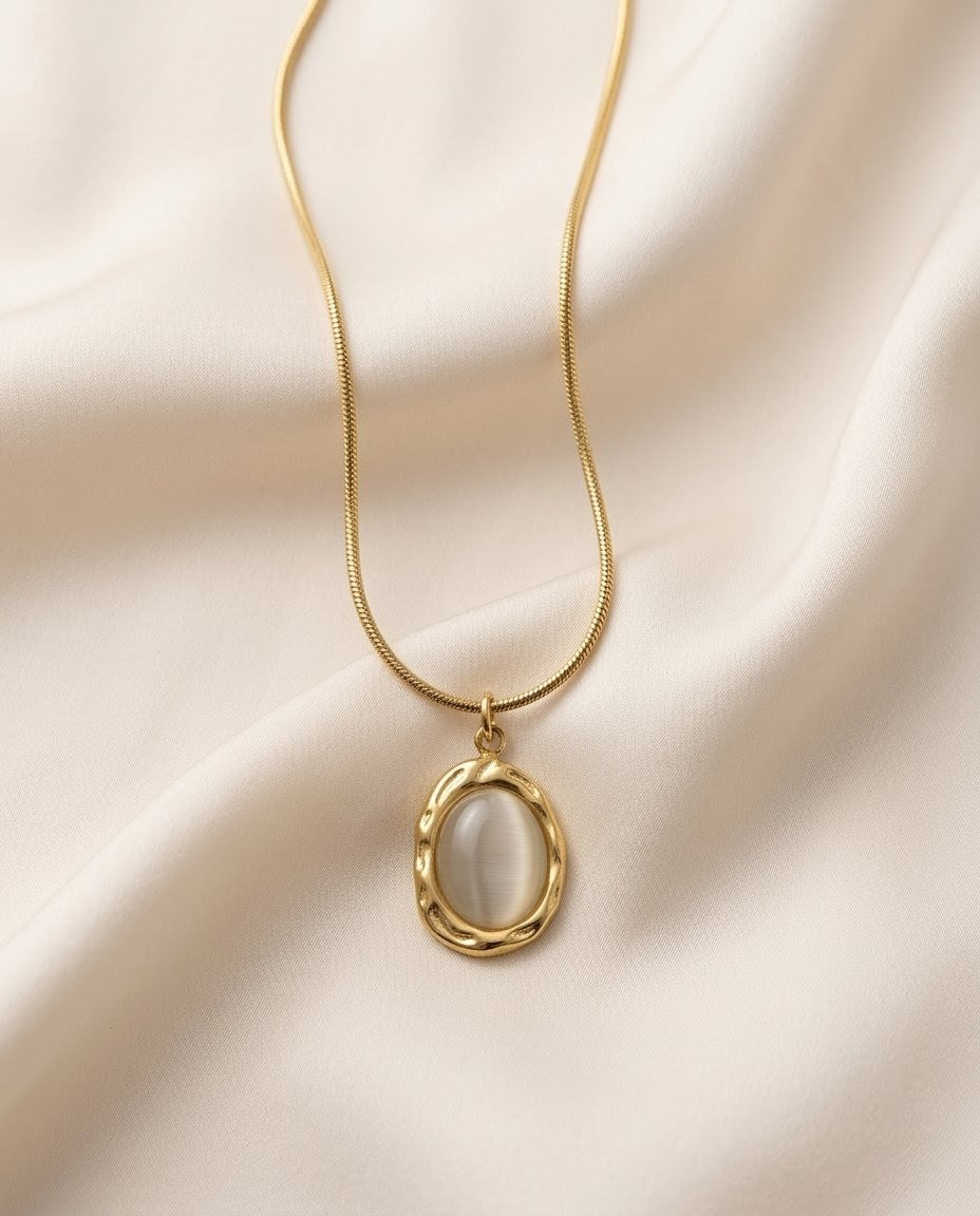 Mother of Pearl Clover Star Gold Plated Necklace (Copy)