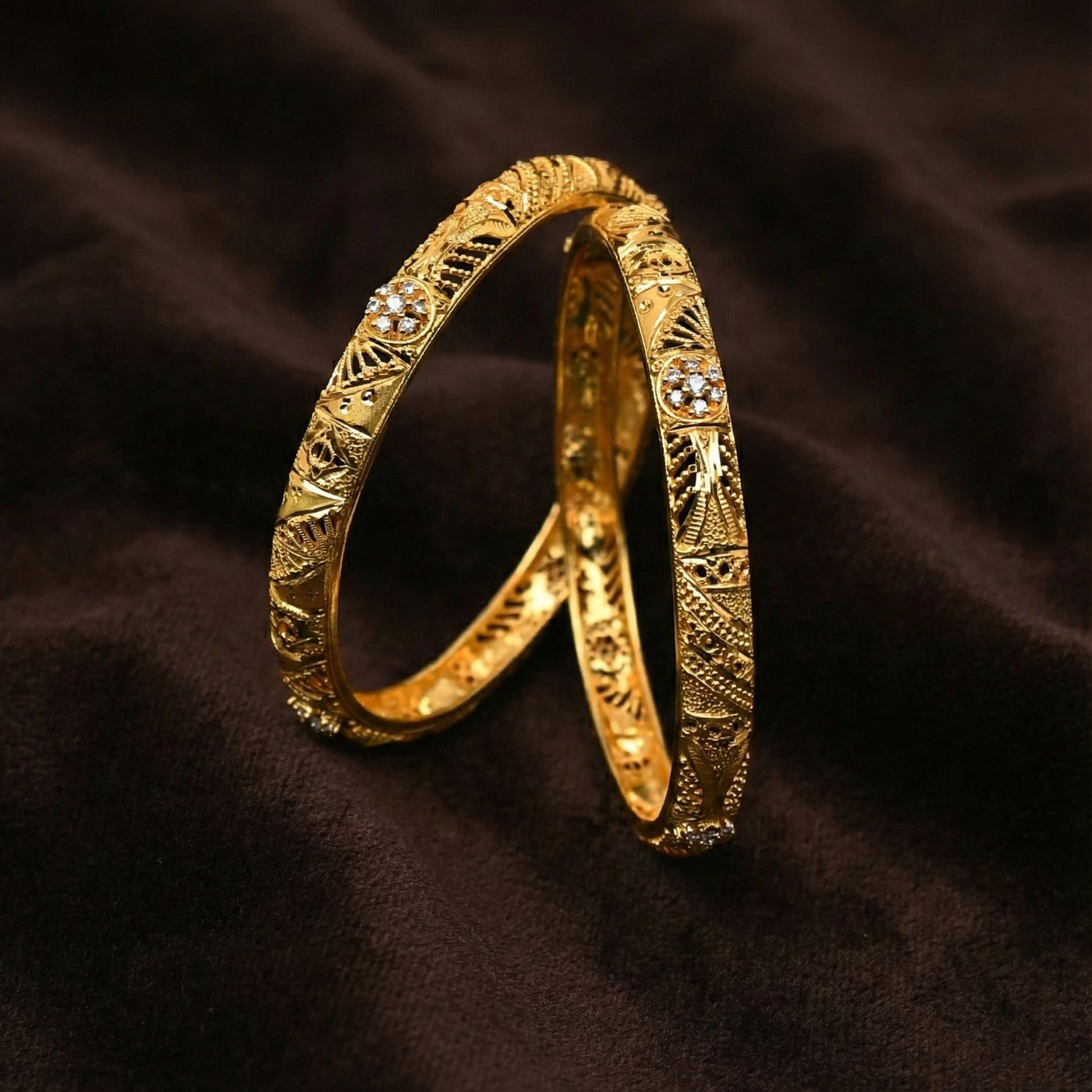 Zarivra Curved Engraved Bangles in Silver 925 (Gold Polished)