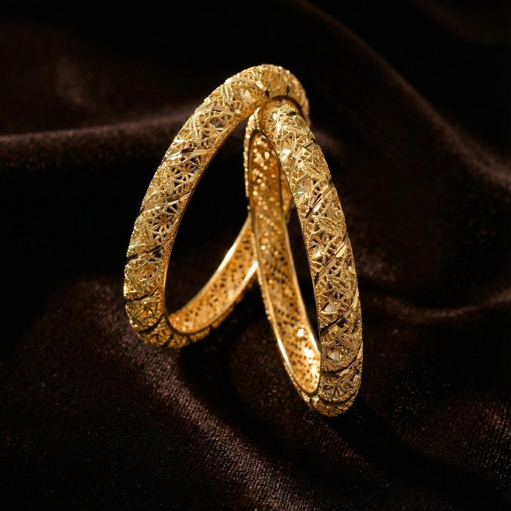 Lunaria Lattice Engraved Bangles in Silver 925 (Gold Polished)