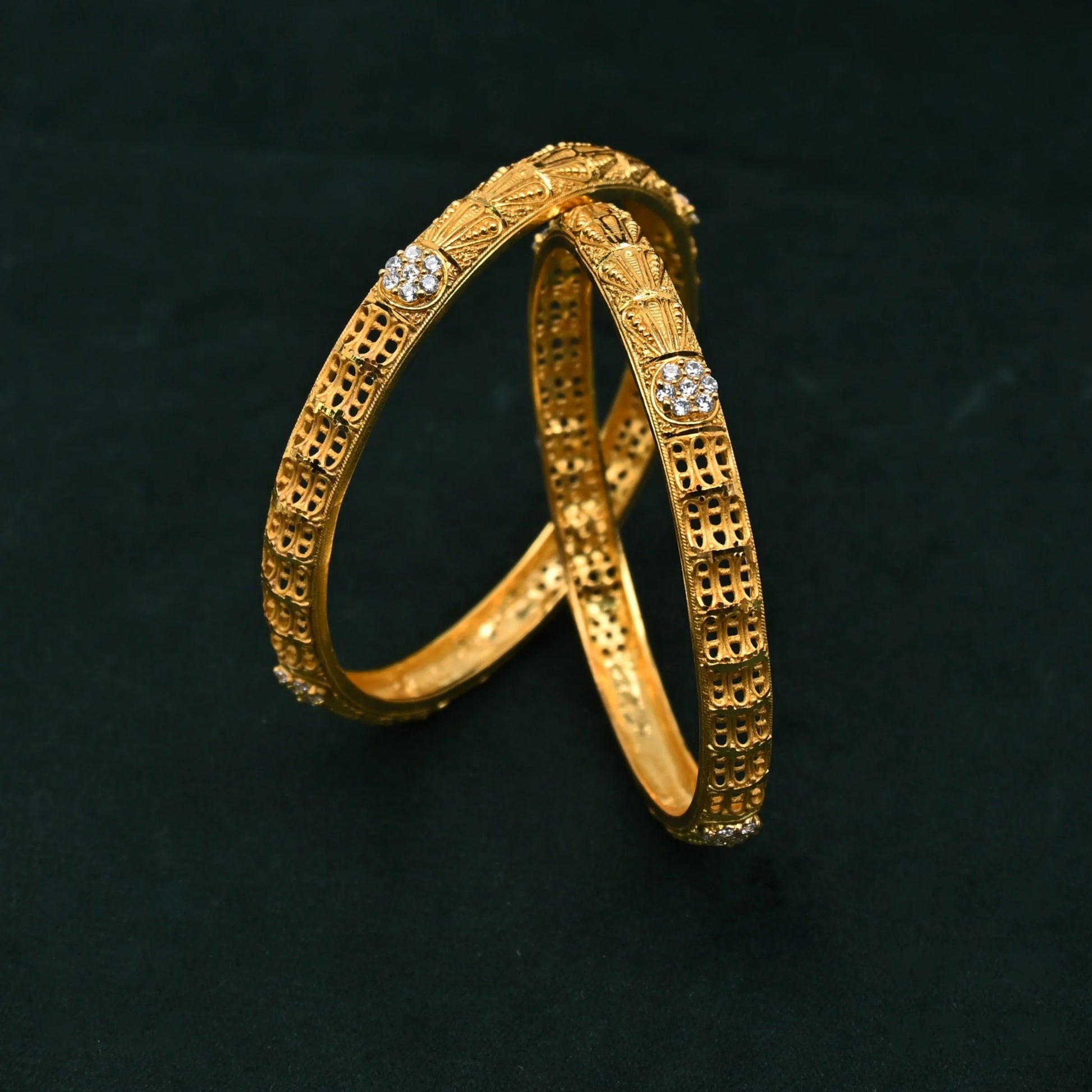 Nayvora Pattern Engraved Bangles in Silver 925 (Gold Polished)