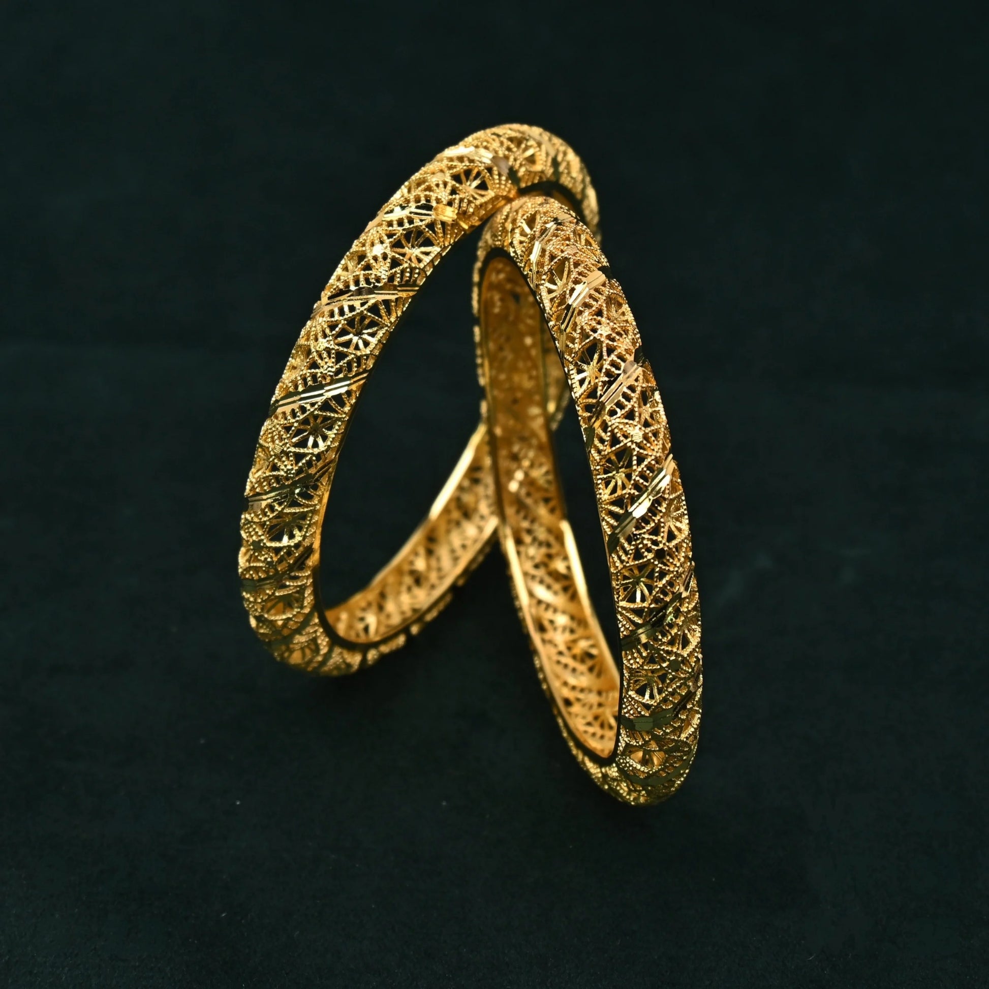 Lunaria Lattice Engraved Bangles in Silver 925 (Gold Polished)