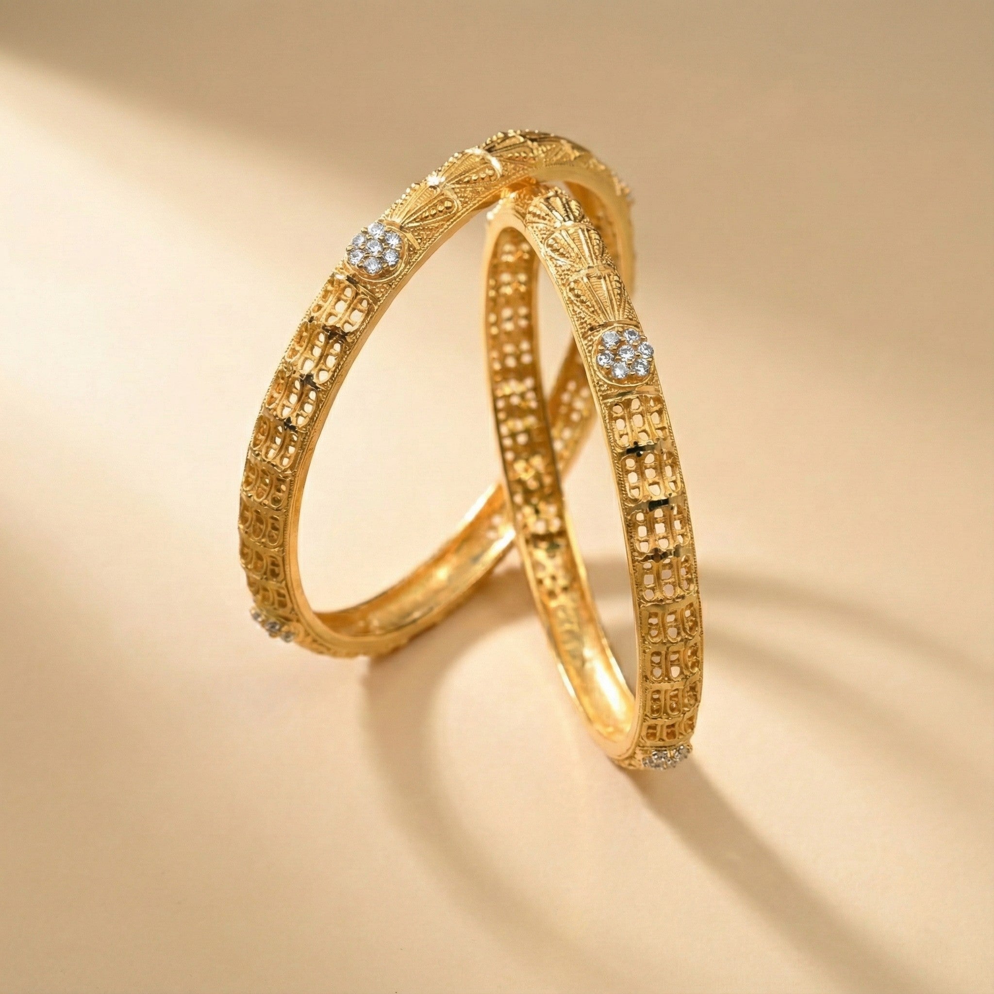 Nayvora Pattern Engraved Bangles in Silver 925 (Gold Polished)