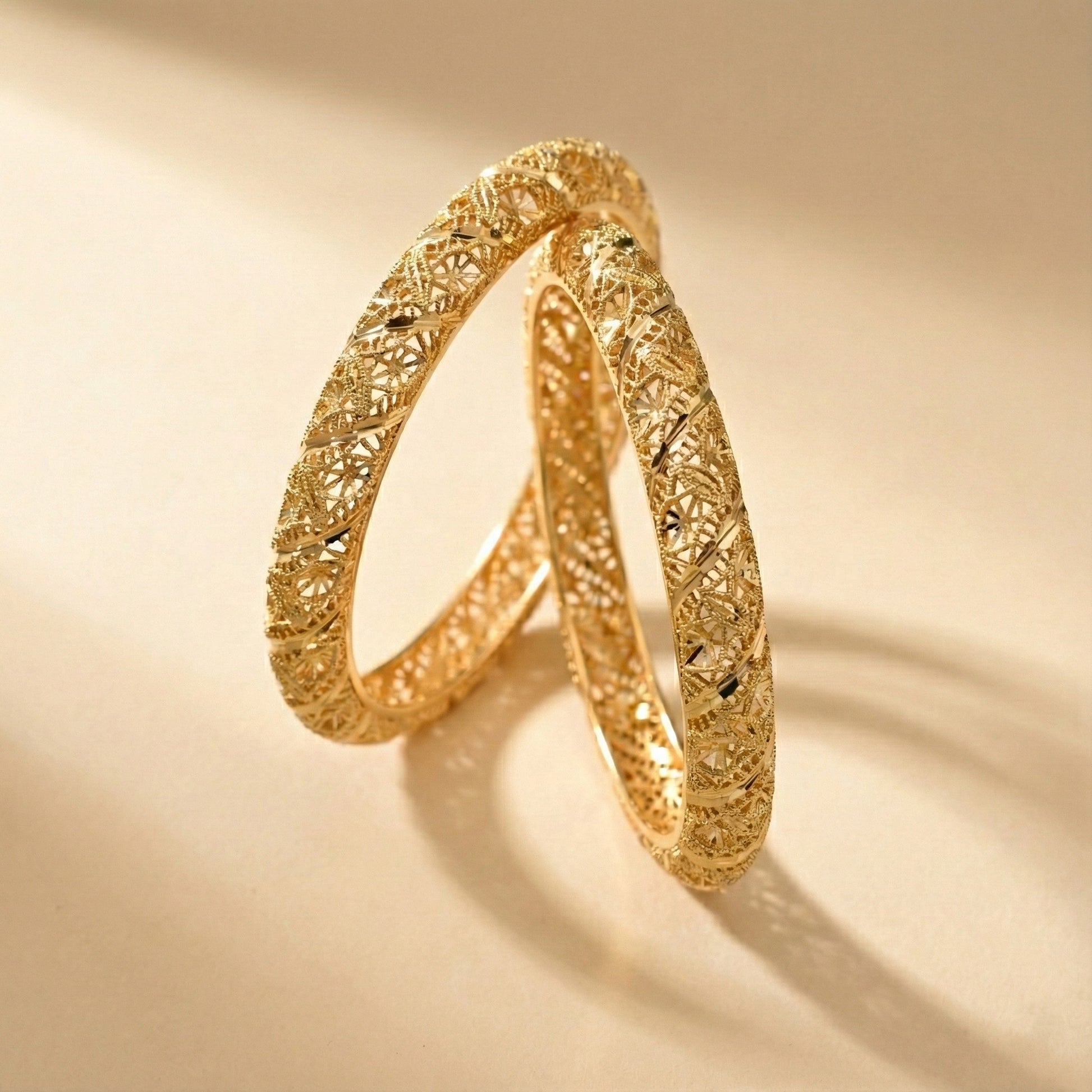 Lunaria Lattice Engraved Bangles in Silver 925 (Gold Polished)