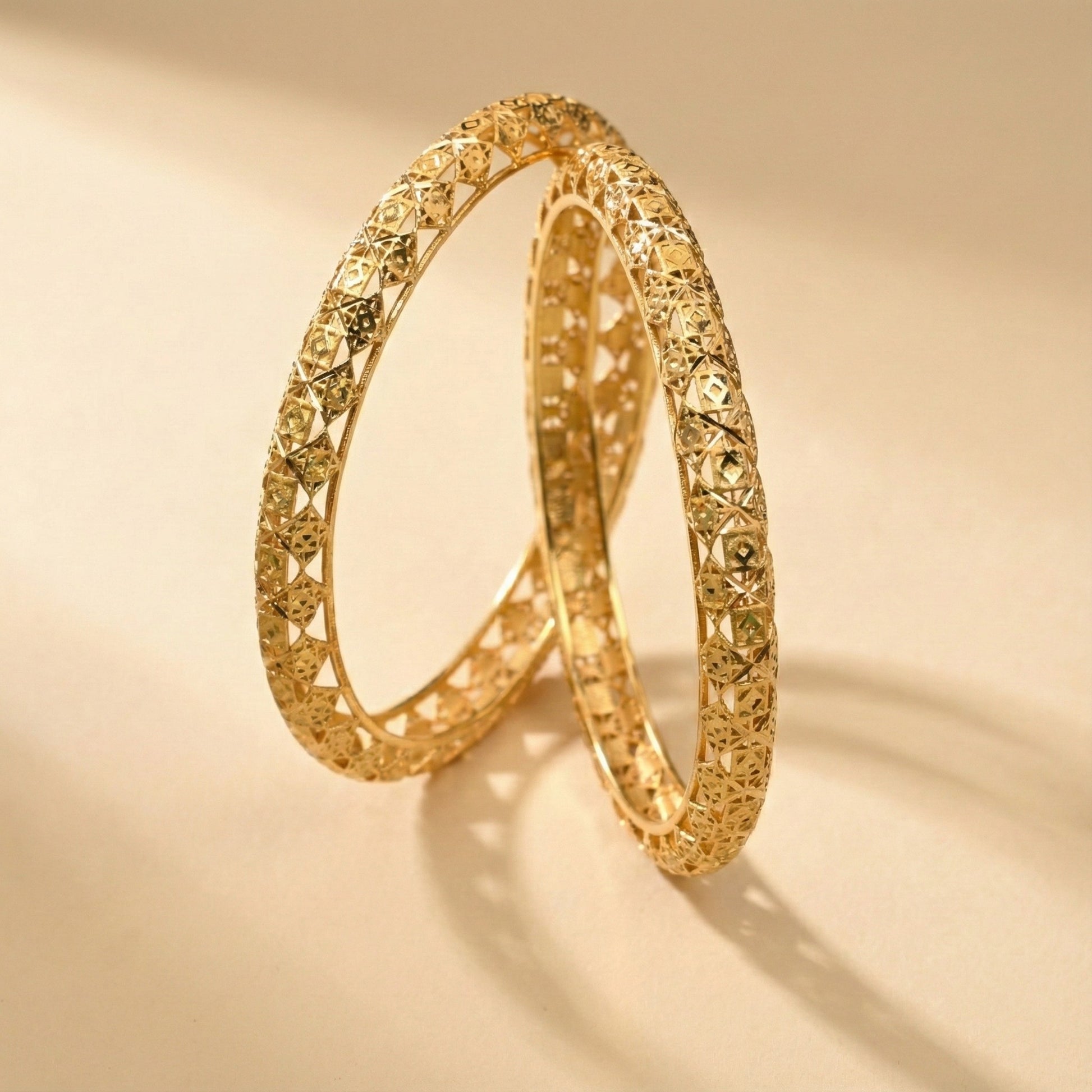 Elviora Regal Art Bangles in Silver 925 (Gold Polished)