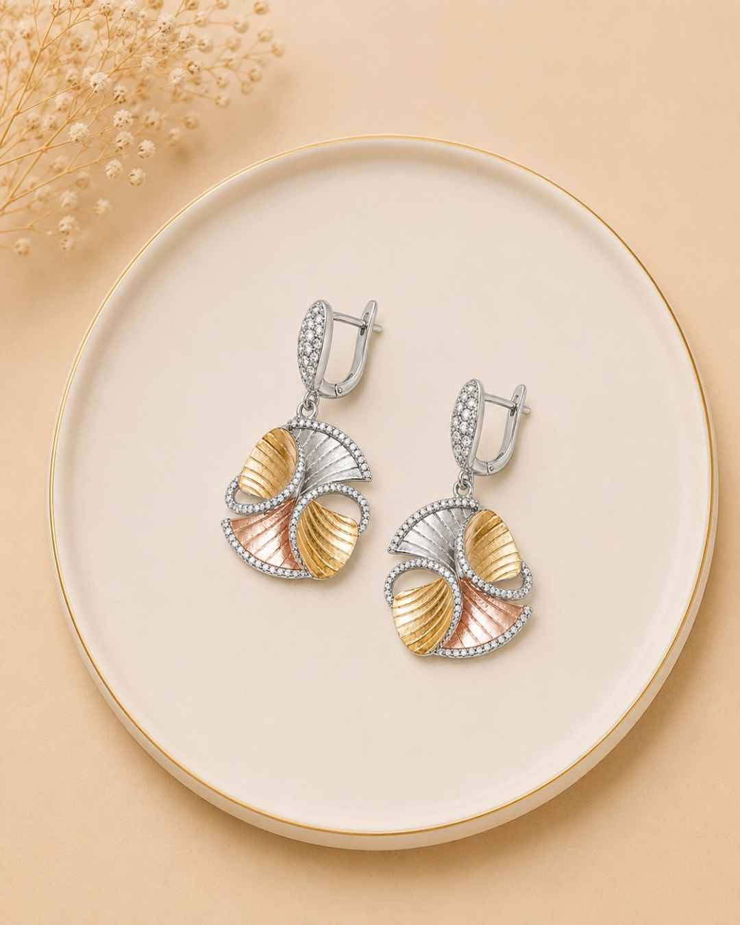 Dual Tone Sculpted Fan Silver 925 Earrings