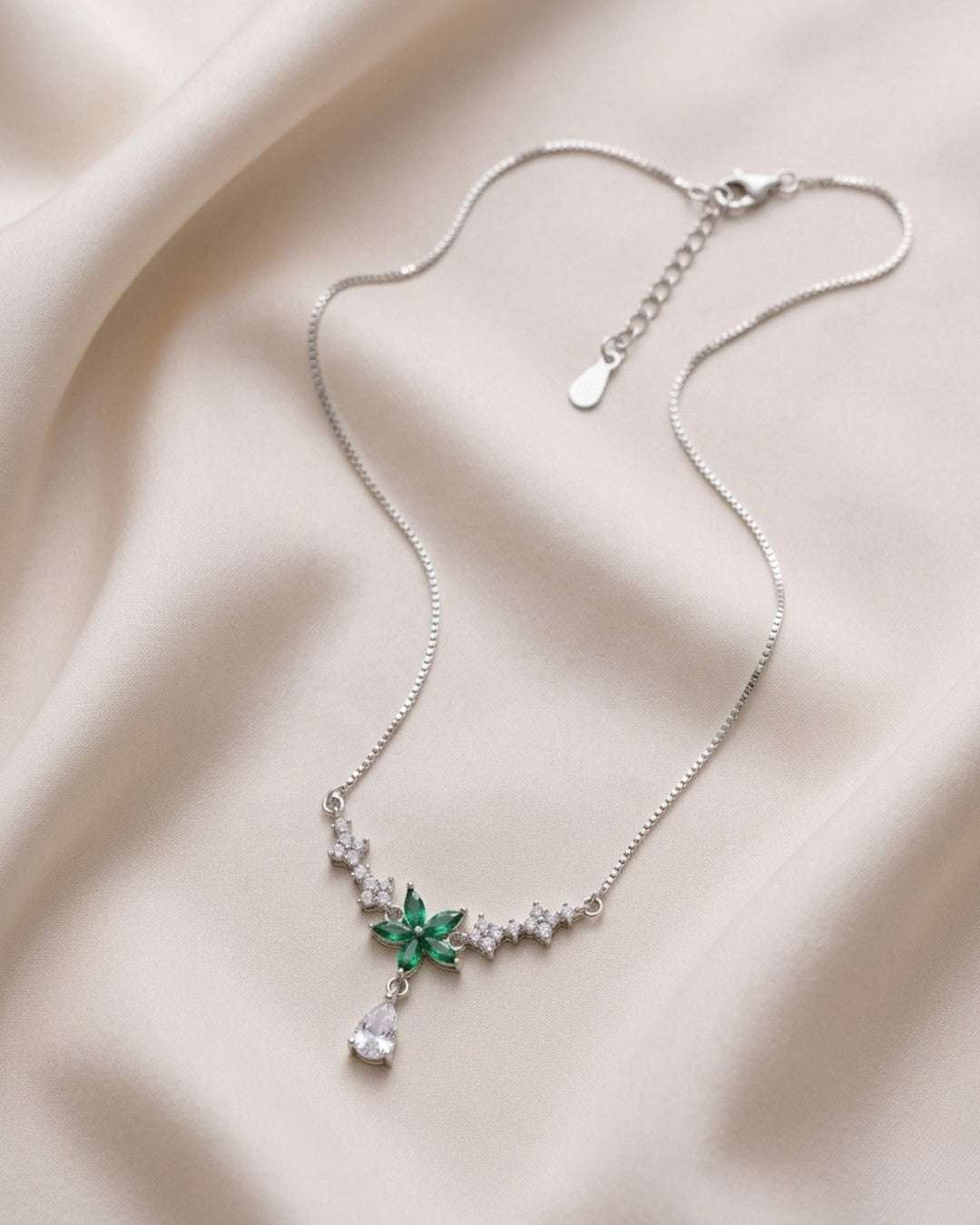 Emerald Floral Drop Silver 925 Necklace