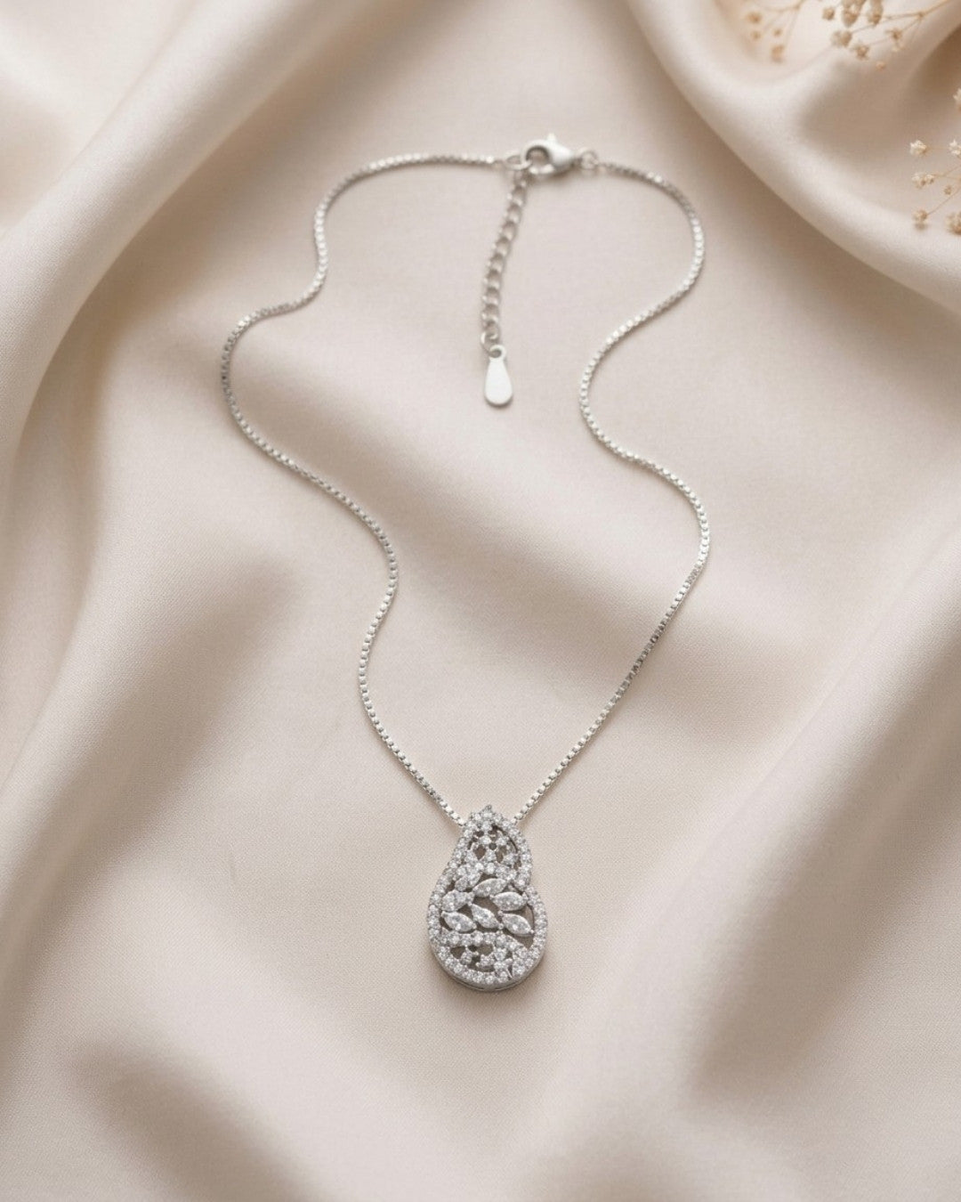 Filigree Teardrop Silver 925 Necklace