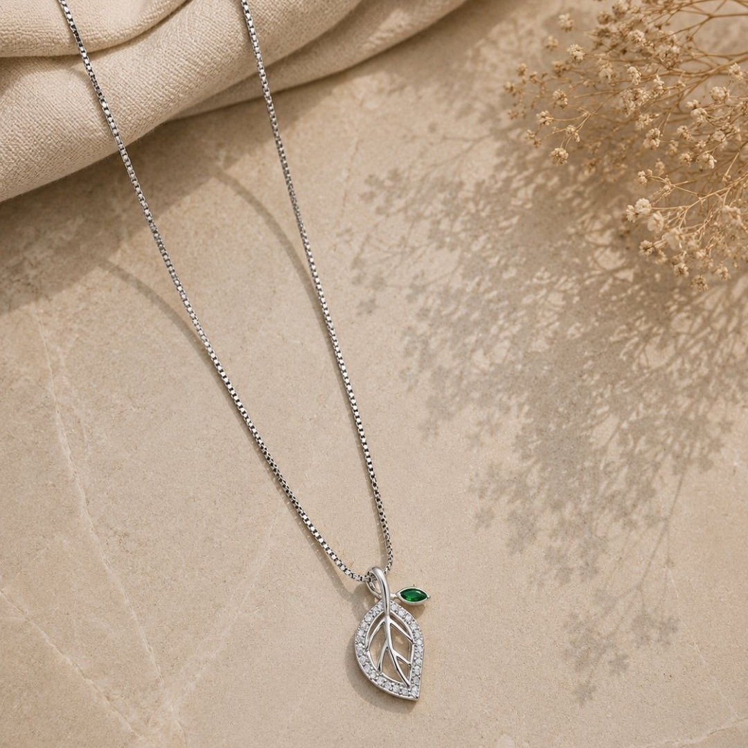 Emerald Accent Leaf Silver 925 Necklace