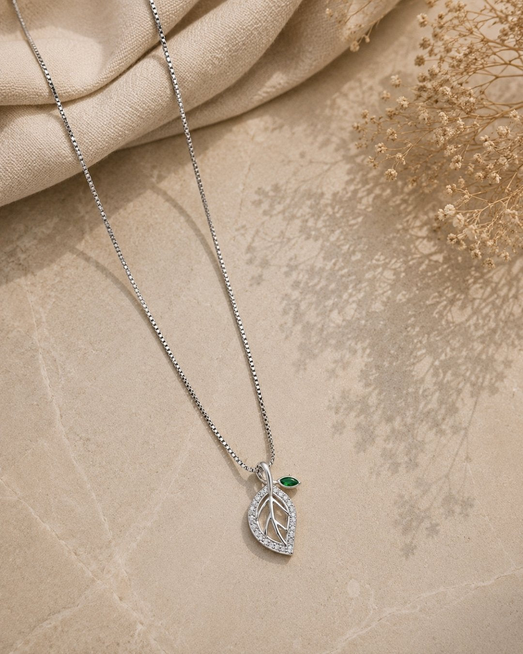 Emerald Accent Leaf Silver 925 Necklace