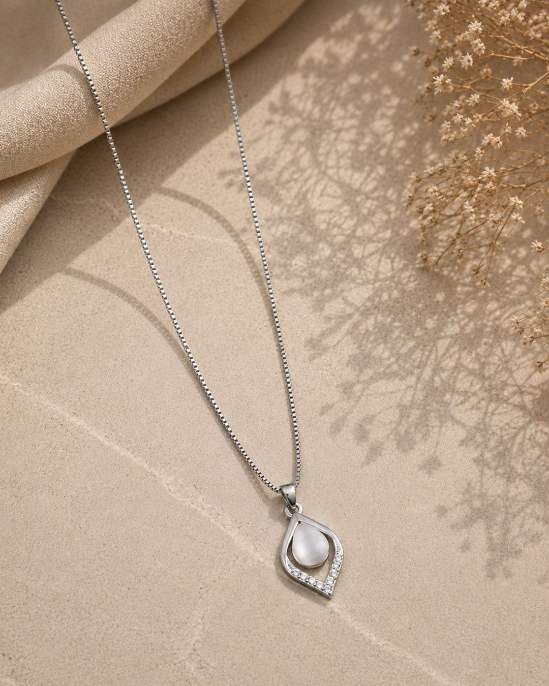 Milky Teardrop Geometric Silver 925 Necklace