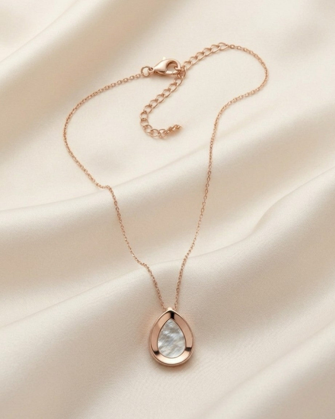 Luminous Mother of Pearl Teardrop Rose Gold Silver 925 Necklace
