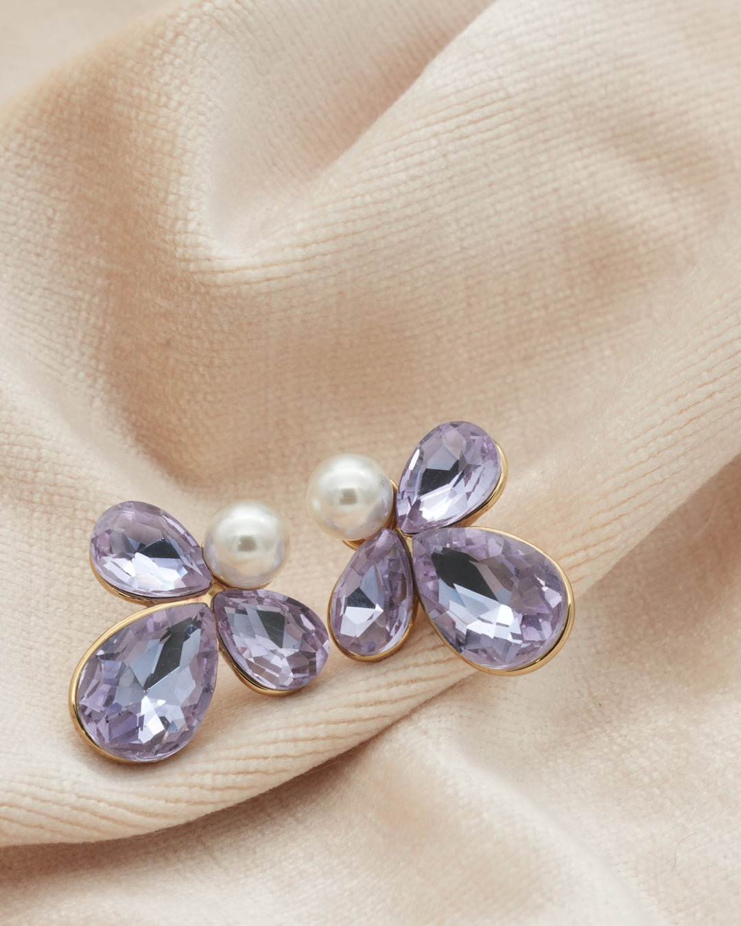 Violet Petal Pearl Gold Stud Earrings