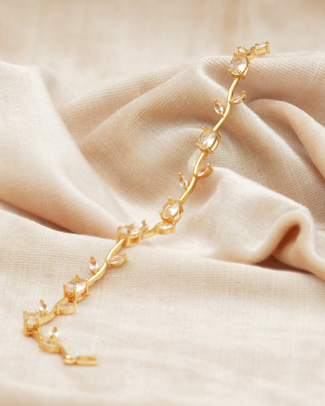 Lumière Vine White Crystal Gold Bracelet