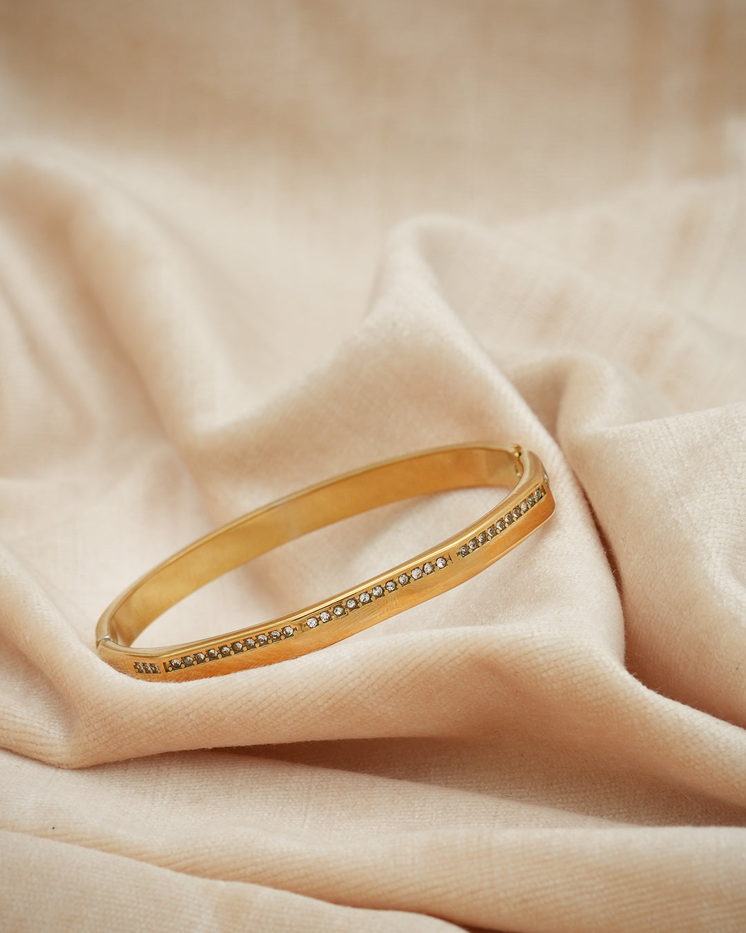 Pavé Channel Crystal Gold Plated Kada
