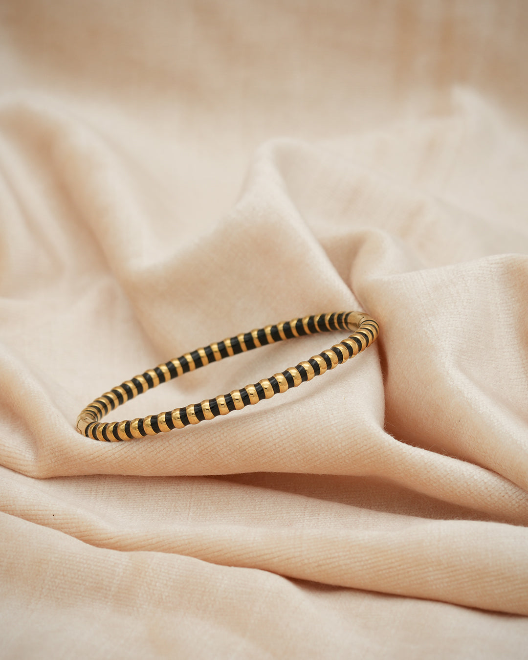 Black Enamel Ribbed Gold Plated Bangle Kada