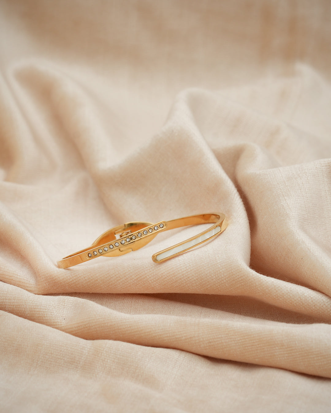 Mother of Pearl Bypass Crystal Gold Plated Kada
