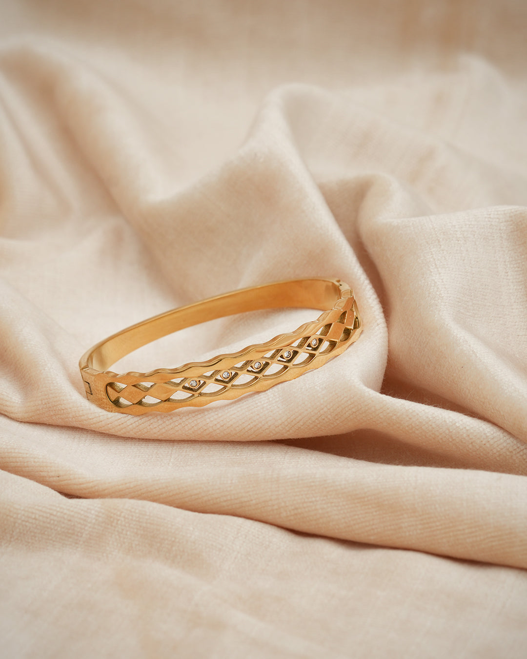Lattice Weave Crystal-Set Gold Plated Kada