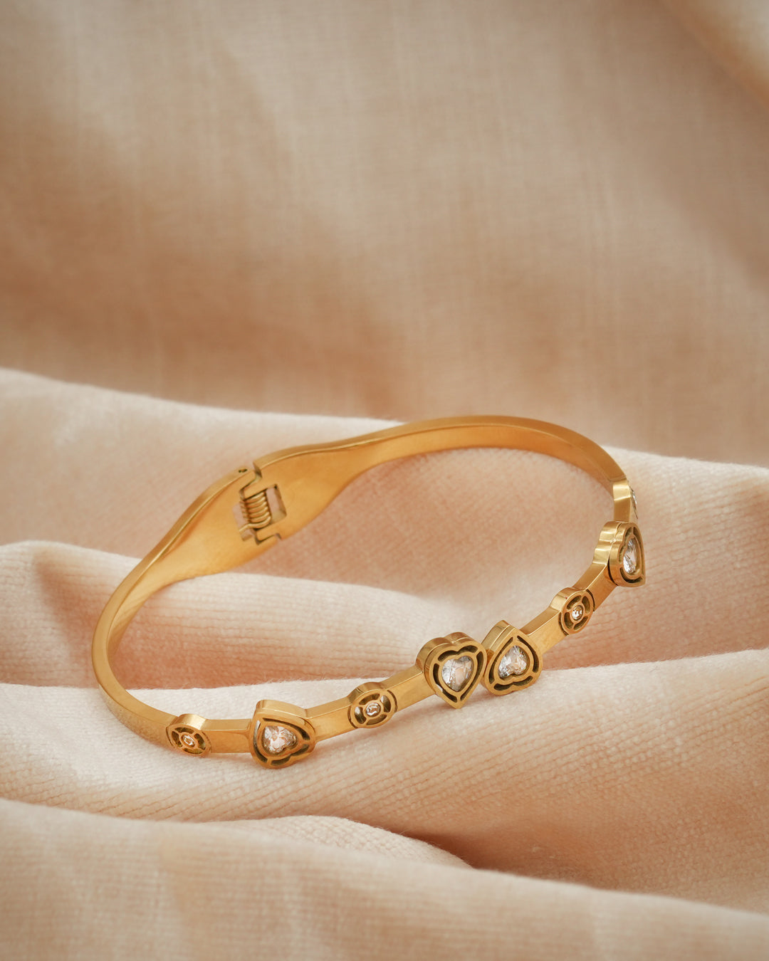 Blooming Hearts Gold Plated Kada