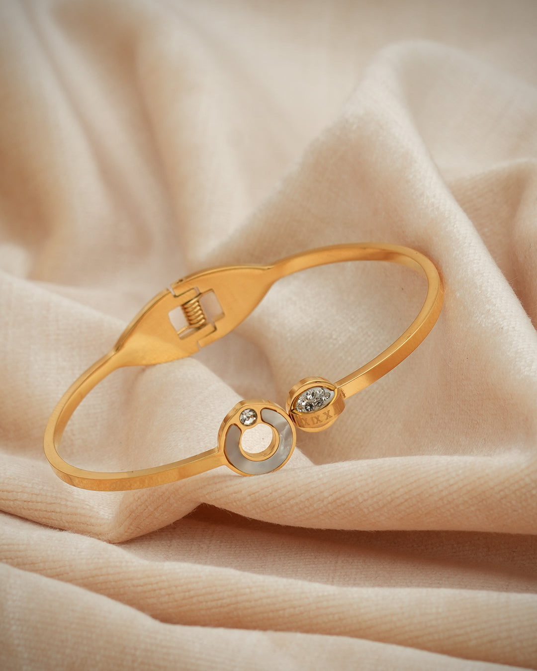 Numeral Crystal Hinge Gold Plated Kada