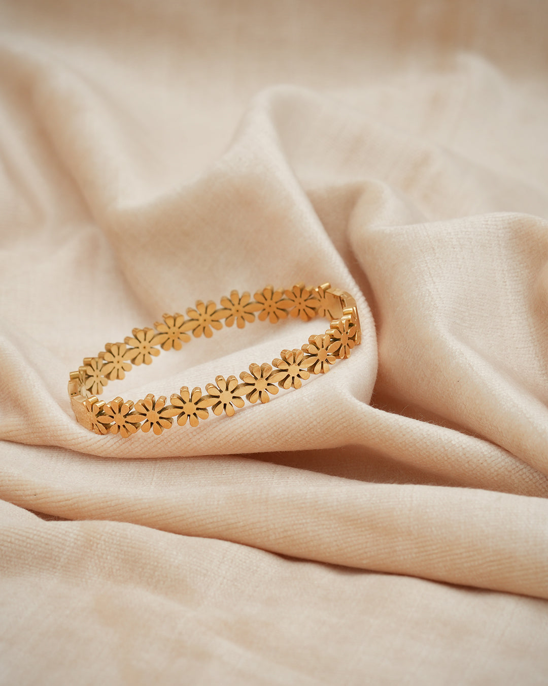 Eternal Daisy Bloom Gold Plated Kada