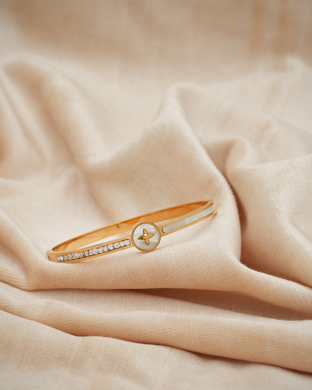 Mother of Pearl Clover Crystal Gold Plated Kada