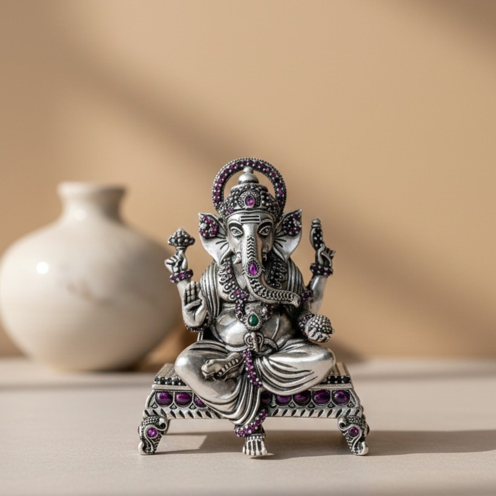 Paata Lord Ganesha Idol in 925 Silver (Leg Down)
